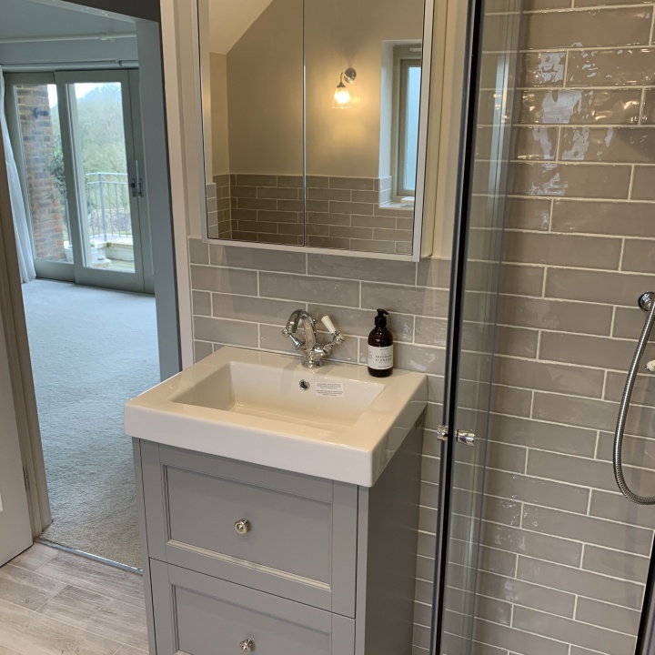 Main Bathroom: Vanity & illuminated bathroom cabinet